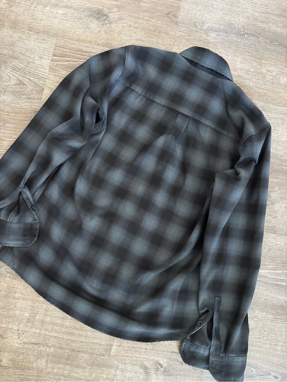 DIXXON Button-Down - Picture 2 of 3